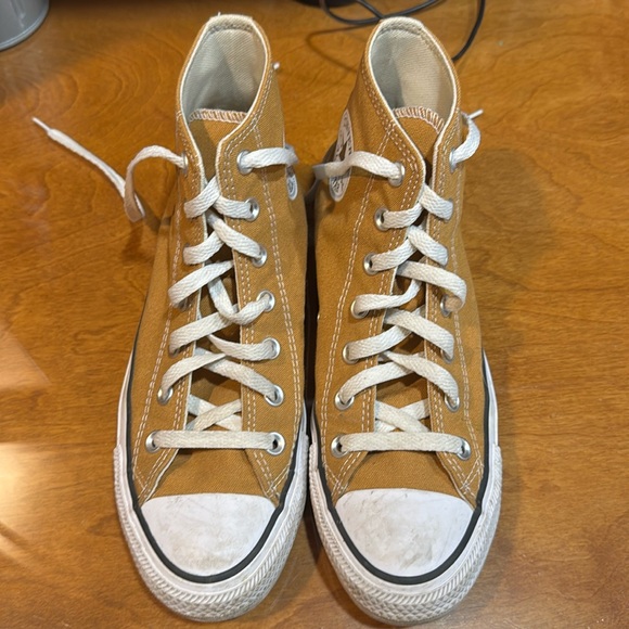 Converse Other - Converse All Stars, Men’s Size 6 women’s 8 Tan